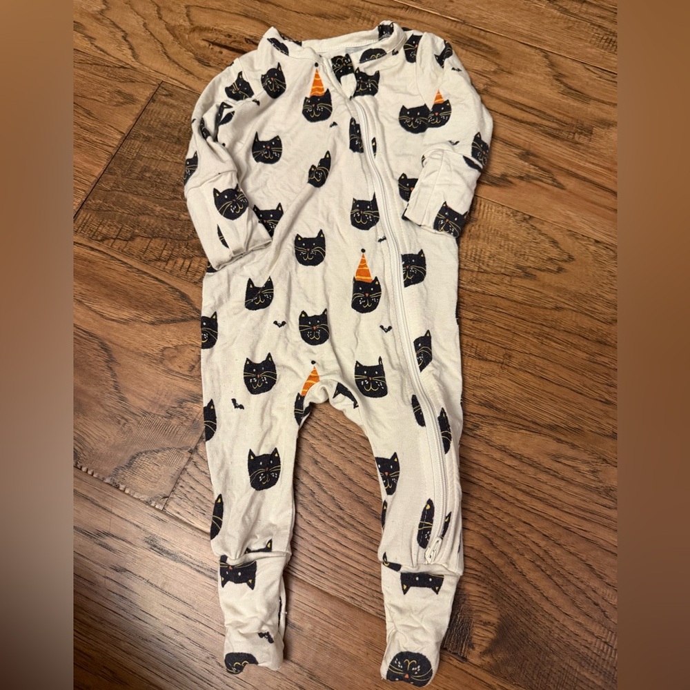 Pink Chicken Black Cat Print Kids Pajamas